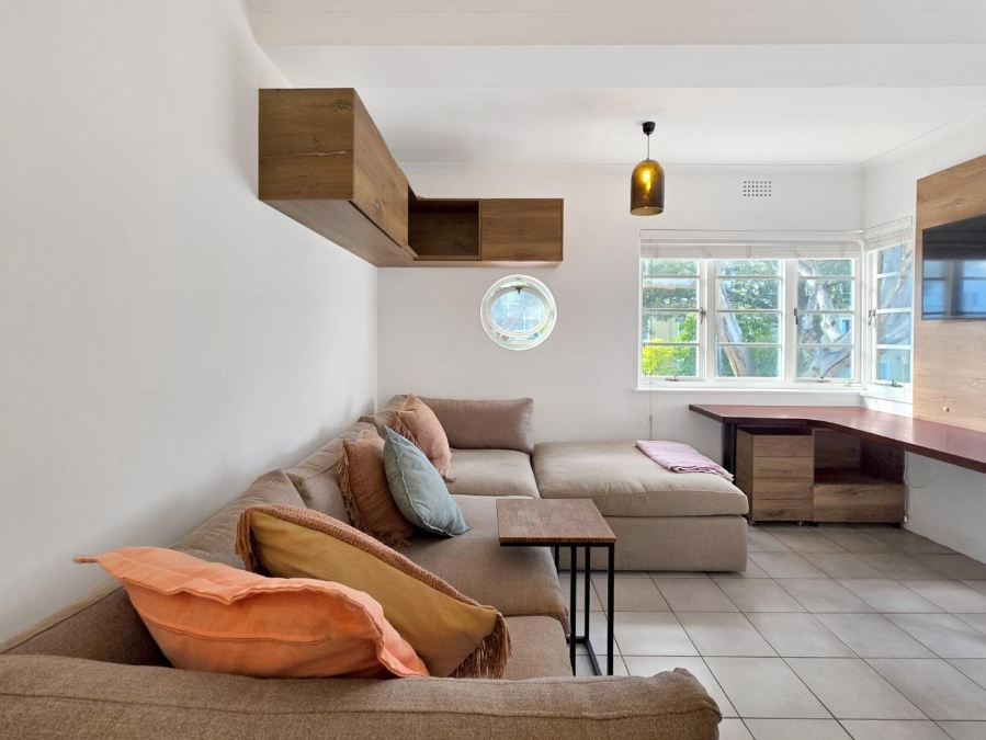 To Let 1 Bedroom Property for Rent in Sea Point Western Cape